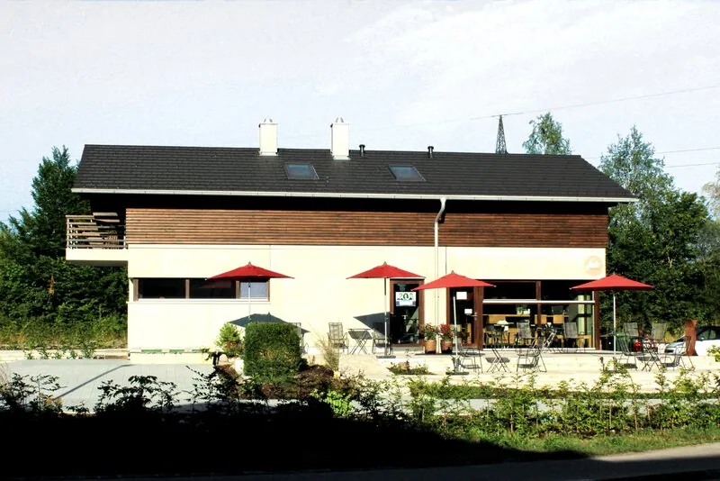 Einfamilienhaus mit Café