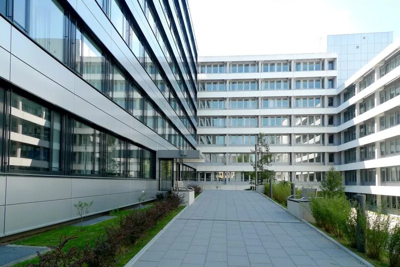 Linde Sanierung Verwaltungsgebäude